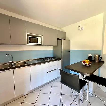 Spacious With Pool