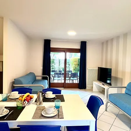 Spacious With Pool *